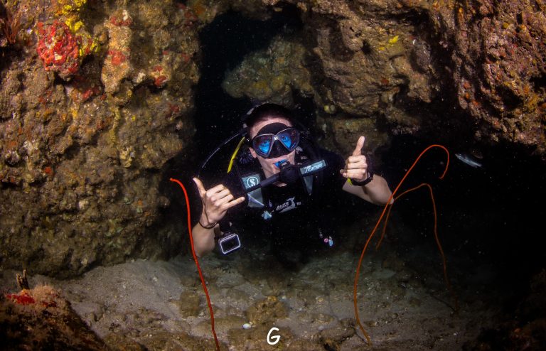 Scuba diver maintaining perfect buoyancy and horizontal trim